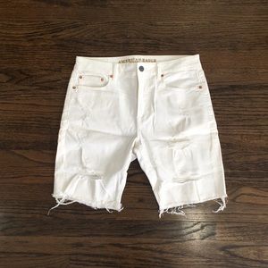 White Shorts Size 32 by American Eagle